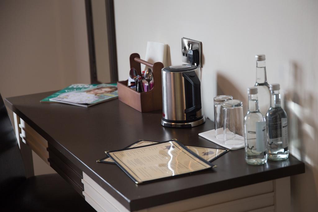 Armorica Hotel Oranmore Buitenkant foto