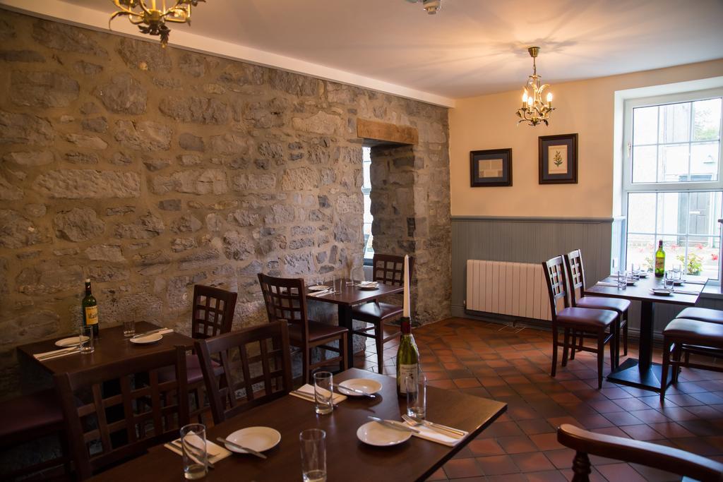 Armorica Hotel Oranmore Buitenkant foto