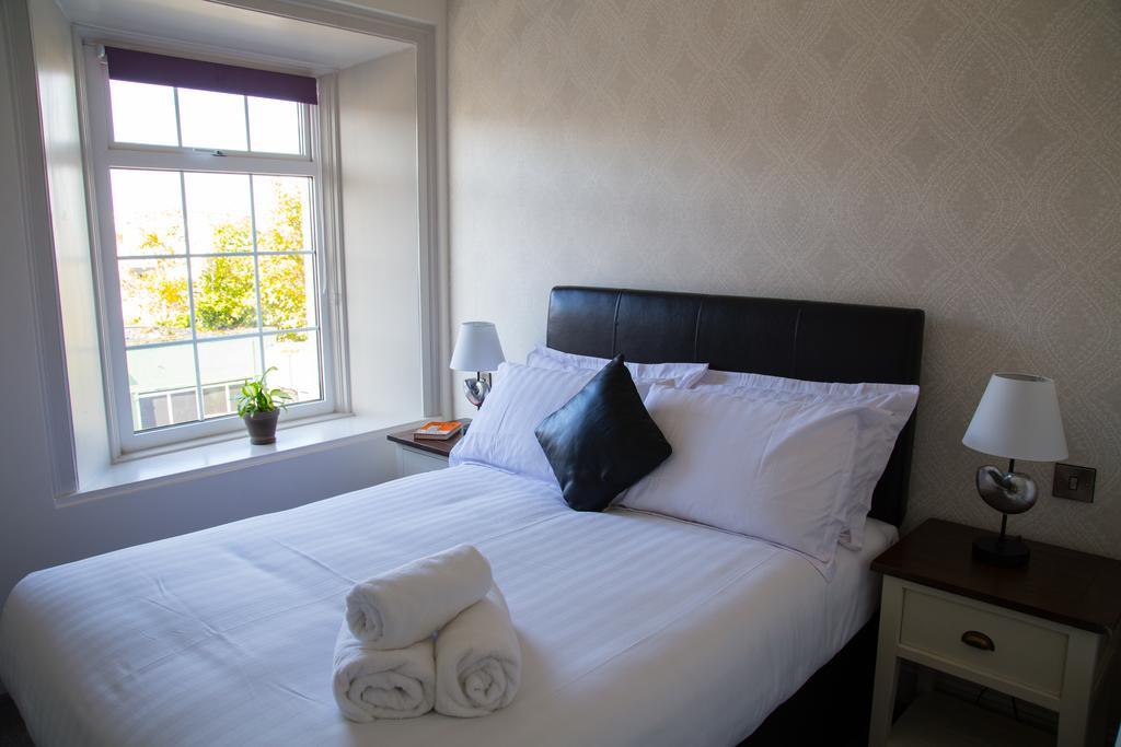 Armorica Hotel Oranmore Buitenkant foto